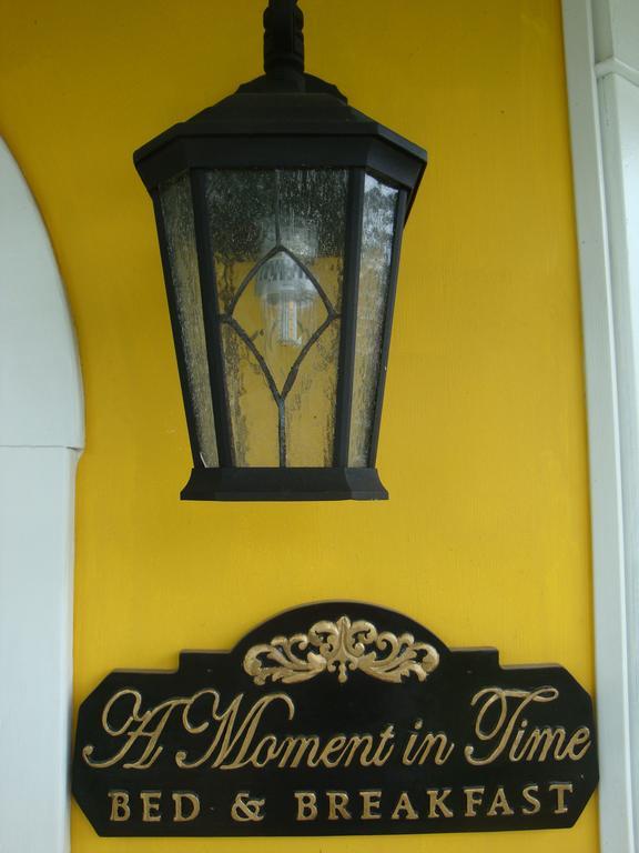 A Moment In Time 3* Niagara Falls